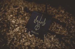 (image for) Philia Black Gold Playing Cards