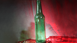 (image for) Shattering Bottle (Gimmick and Online Instructions)