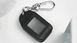 (image for) Palm Peeker Keychain Case by PITATA MAGIC - Trick