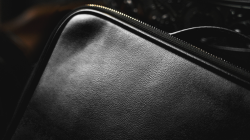 (image for) Luxury Genuine Leather Close-Up Bag (Classic Black) by TCC - Trick