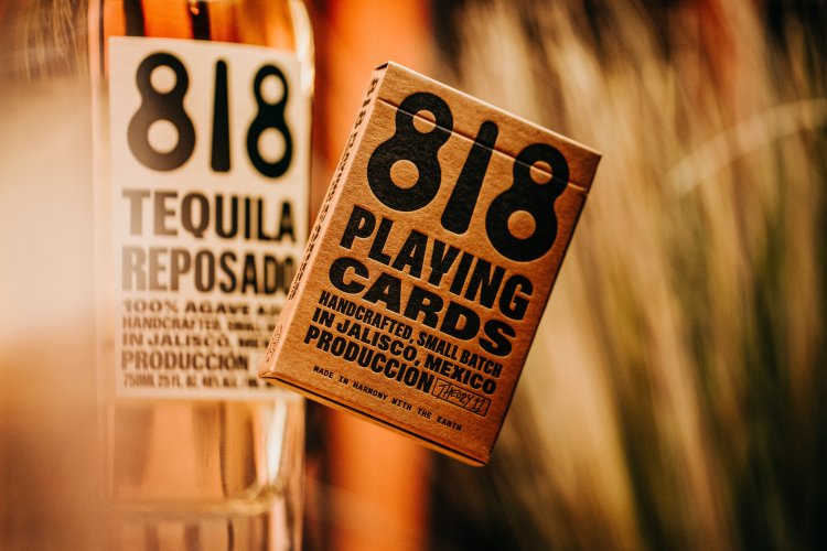 (image for) 818 Playing Cards by theory11 - Click Image to Close