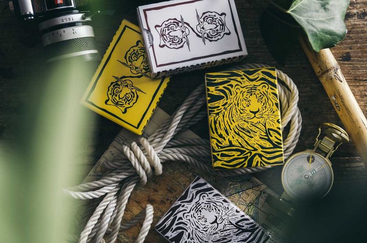(image for) The Hidden King (Yellow) Playing Cards by BOMBMAGIC - Click Image to Close