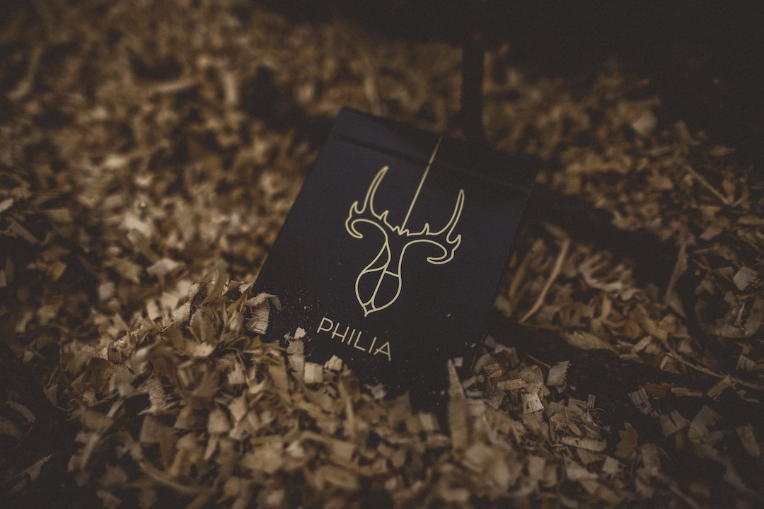 (image for) Philia Black Gold Playing Cards