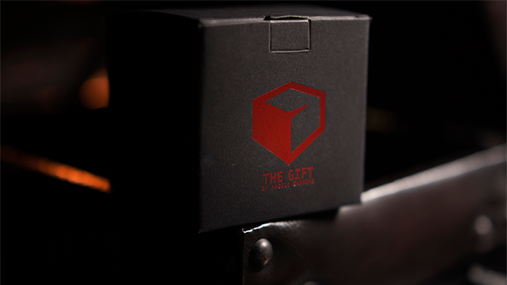 (image for) The Gift Red Limited Edition (Gimmick and Online Instructions) by Angelo Carbone - Trick - Click Image to Close
