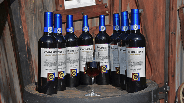 (image for) Multiplying Wine Bottles (8/BLUE) by Tora Magic - Trick - Click Image to Close